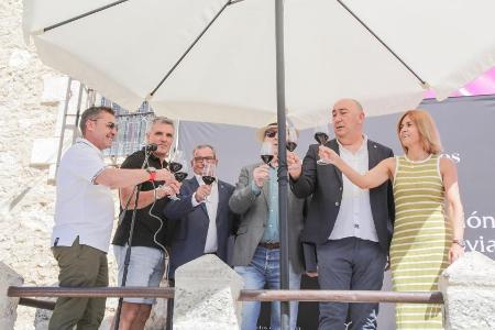 Imagen Valtiendas reivindica su tradición vitivinícola y el producto de...
